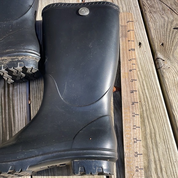 EUC- UGG CLASSIC SHELBY BLACK RUBBER SNOW/ RAINBOOTS US 10/ EU 41 / UK 8 - Picture 11 of 12